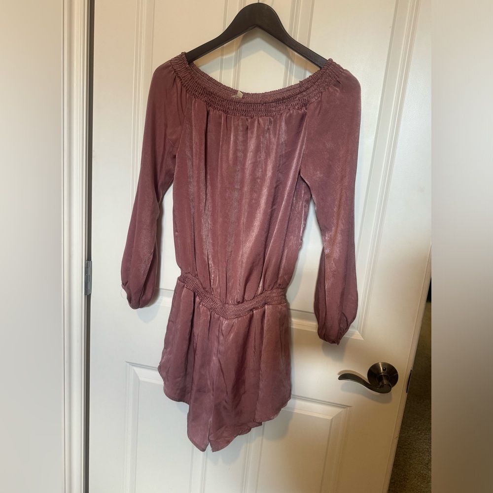Listicle romper size small